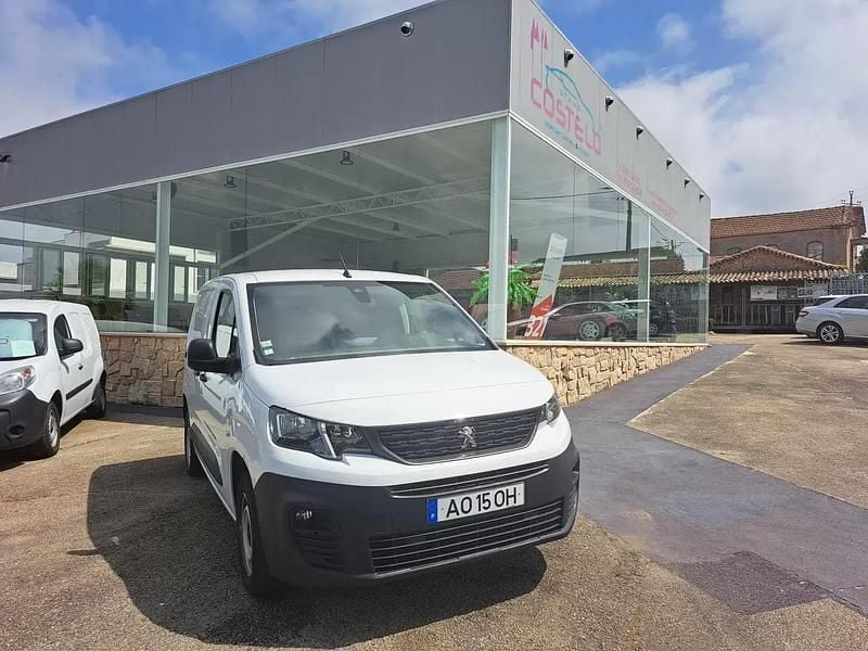 Branco Usado 2022 Peugeot Partner Monovolume | € 15.900 (Bom preço) - Imagem 1/4