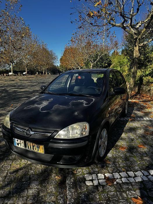 Usado 2004 Opel Corsa Sedan | € 2.500 (Preço justo) - Imagem 1/4
