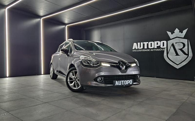 Cinzento Usado 2015 Renault Clio IV Carrinha | € 9.900 (Preço justo) - Imagem 1/4