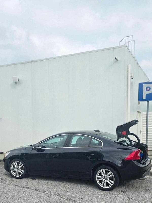 Usado Volvo S60 165 HP (121 kW) 2011 Preto Sedan