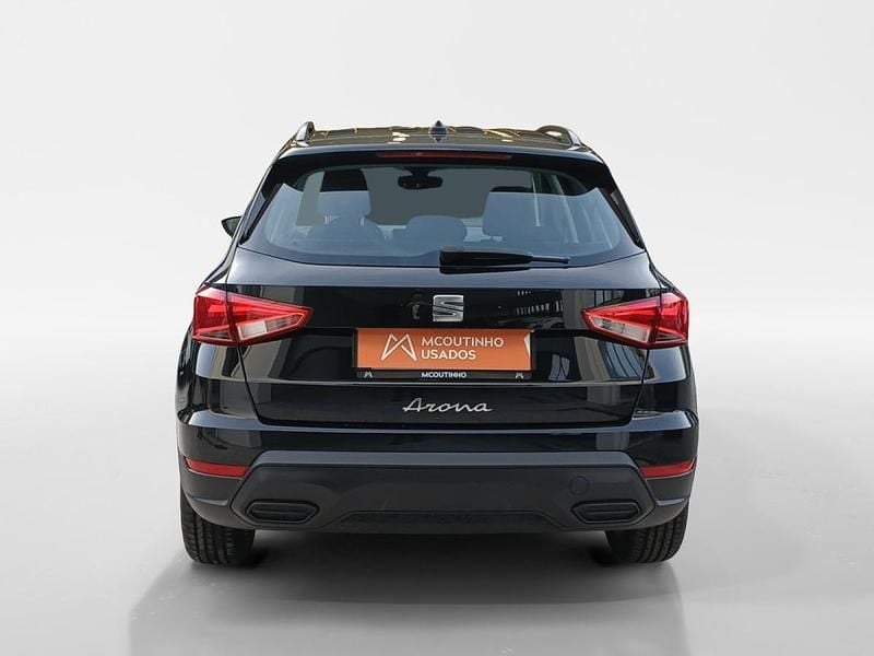 Usado Seat Arona Style 110 HP (80 kW) 2022 Preto SUV