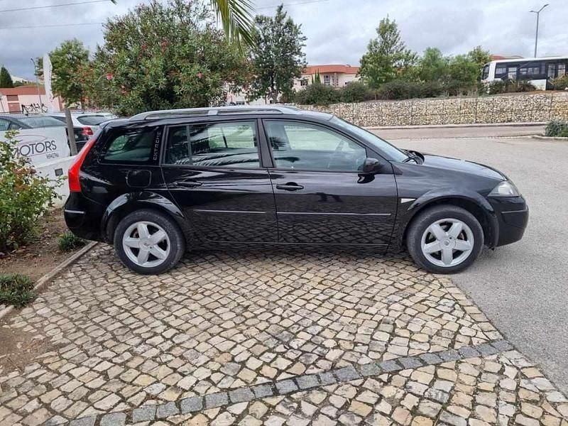 Usado Renault Mégane III 105 HP (77 kW) 2009 Preto