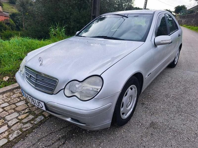 Usado 2002 Mercedes C200 Sedan | € 4.000 (Bom preço) - Imagem 1/4