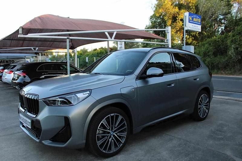 Cinzento Usado 2023 BMW X1 SUV | € 54.500 - Imagem 1/4