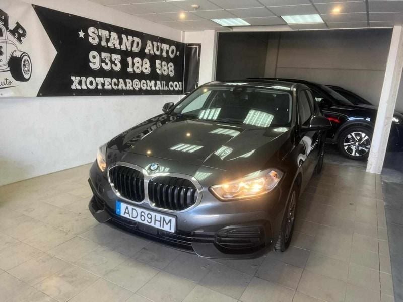 Cinzento Usado 2020 BMW 116 Citadino | € 20.000 (Super Preço) - Imagem 1/4