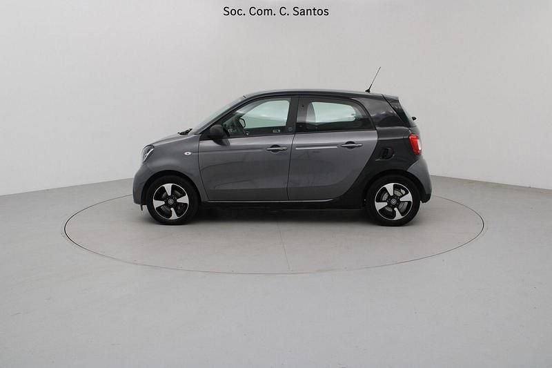 Usado Smart ForFour Electric Drive Passion 60 kW (82 HP) 2021 Cinza Sedan