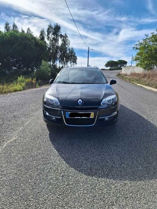 Usado 2011 Renault Laguna III Sedan | € 8.900 (Caro) - Imagem 1/4