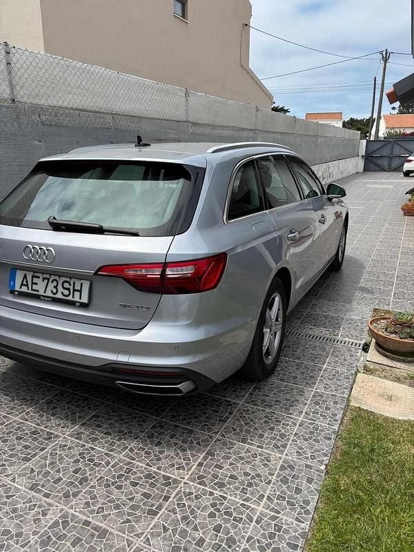 Cinzento Usado 2020 Audi A4 Carrinha | € 24.000 (Super Preço) - Imagem 1/4