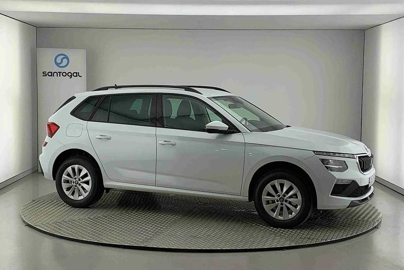 Branco Novo 2025 Skoda Kamiq Selection SUV | € 24.490 (Preço justo) - Imagem 1/4
