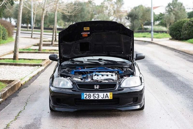 Usado Honda Civic 125 HP (91 kW) 1997 Sedan