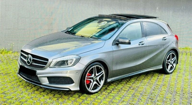 Cinza Usado 2012 Mercedes A180 AMG line | € 16.990 (Preço justo) - Imagem 1/4