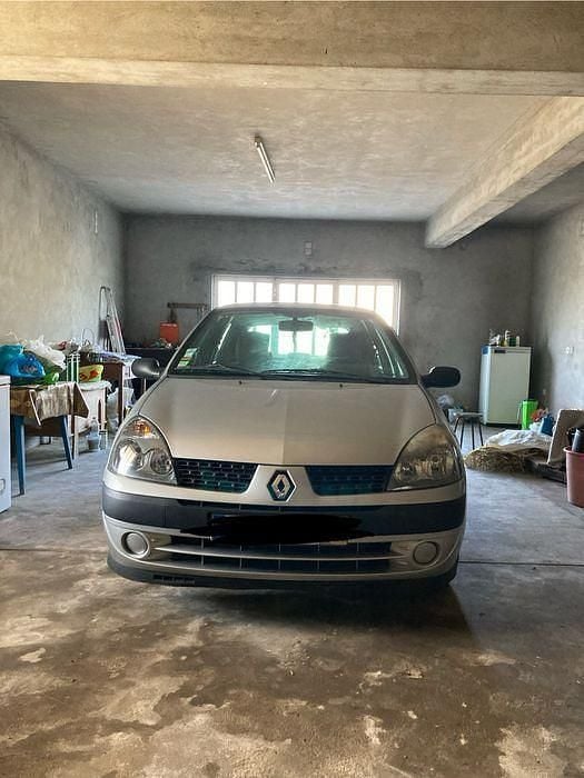 Usado 2005 Renault Clio II Sedan | € 2.000 (Super Preço) - Imagem 1/4