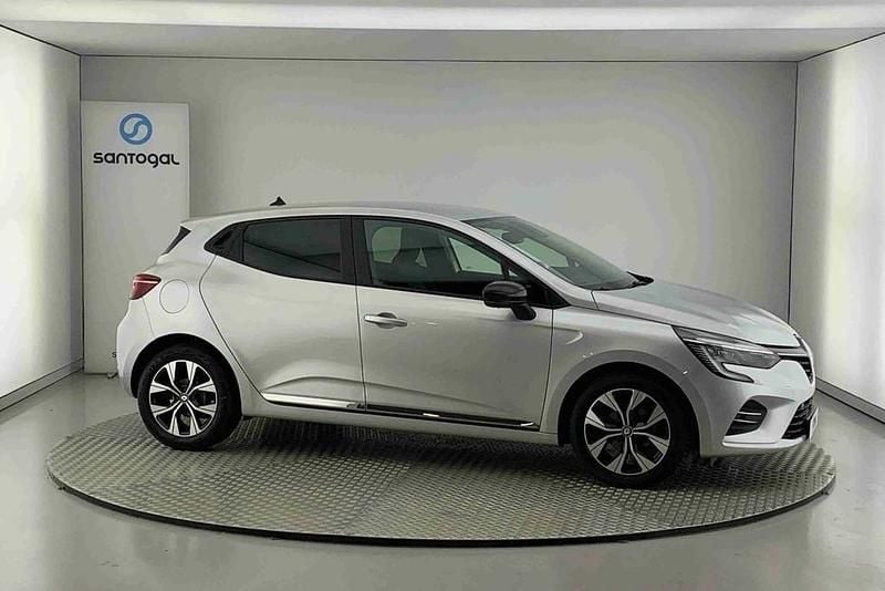 Cinzento Usado 2023 Renault Clio V Evolution Citadino | € 16.290 (Bom preço) - Imagem 1/4