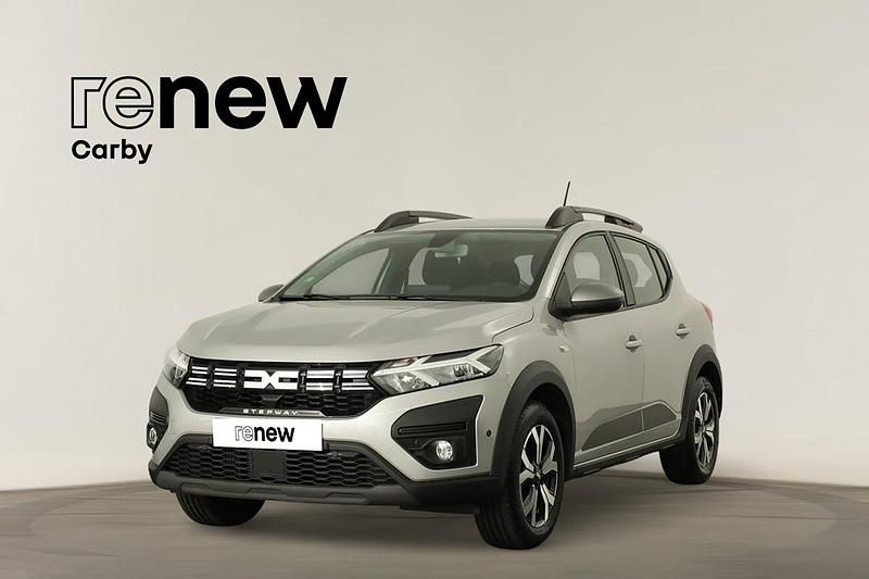Cinzento Usado 2023 Dacia Sandero Expression Citadino | € 17.490 (Preço justo) - Imagem 1/4