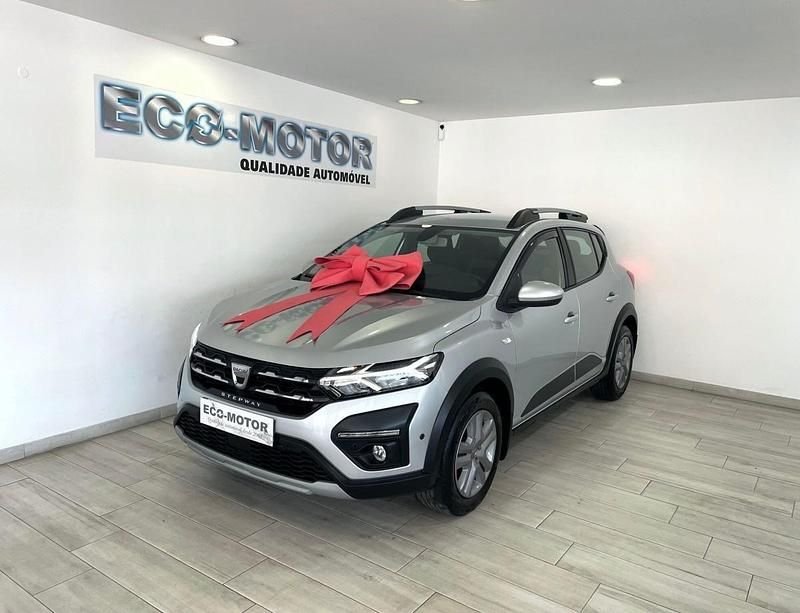 Cinzento Usado 2022 Dacia Sandero Citadino | € 16.500 (Preço justo) - Imagem 1/4