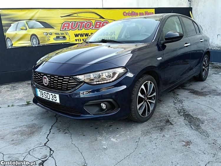 Azul Usado 2016 Fiat Tipo Lounge Citadino | € 10.490 (Preço elevado) - Imagem 1/1