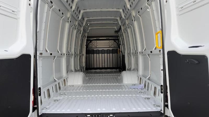 Novo Iveco Daily 180 HP (132 kW) 2026 Branco Sedan