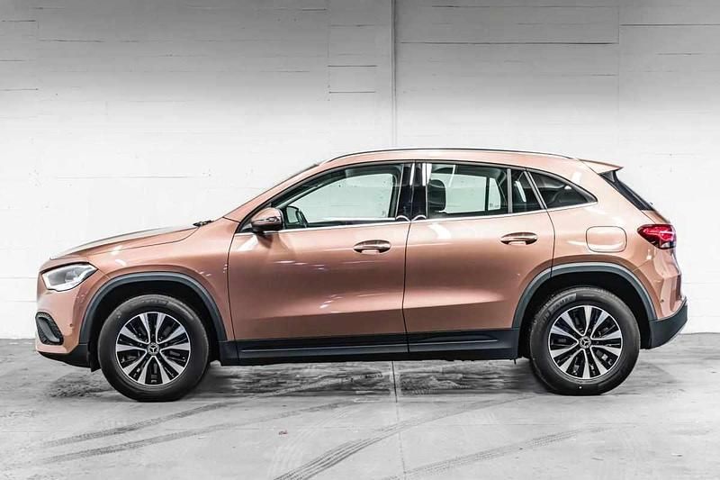 Usado Mercedes GLA250 218 HP (160 kW) 2021 Outra SUV