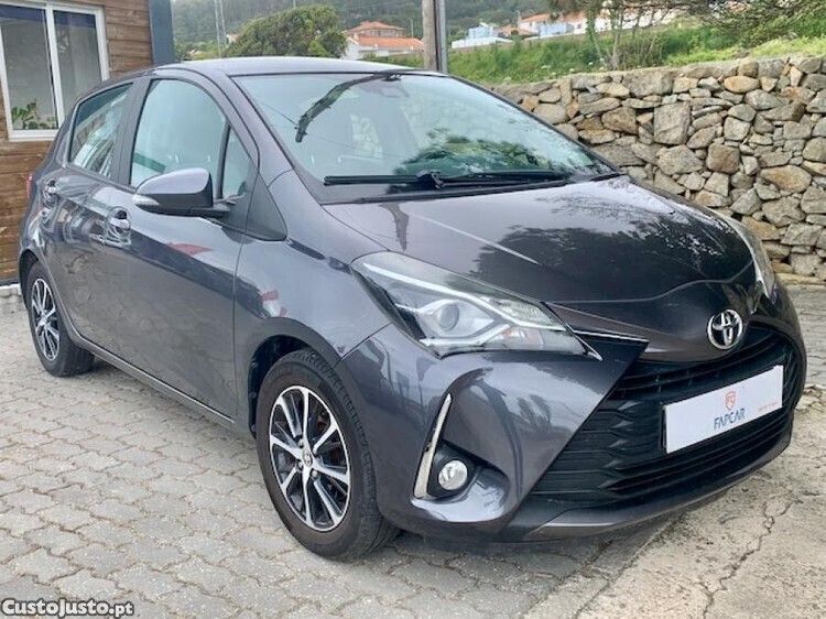 Castanho Usado 2017 Toyota Yaris Comfort Citadino | € 14.990 (Preço justo) - Imagem 1/1
