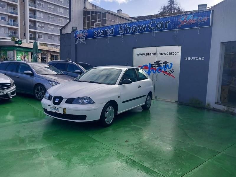 Branco Usado 2005 Seat Ibiza | € 1.950 (Bom preço) - Imagem 1/4