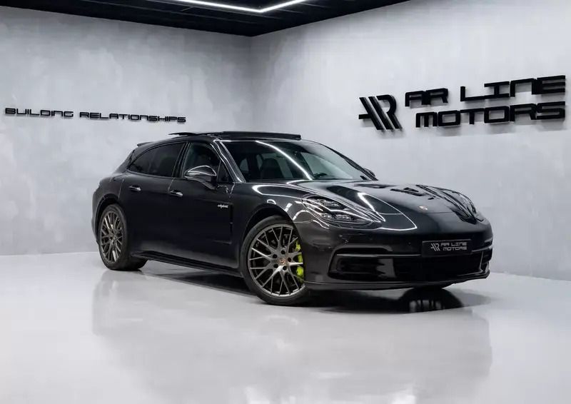 Cinzento Usado 2017 Porsche Panamera S E-Hybrid Sport Turismo Sedan | € 69.950 (Bom preço) - Imagem 1/4