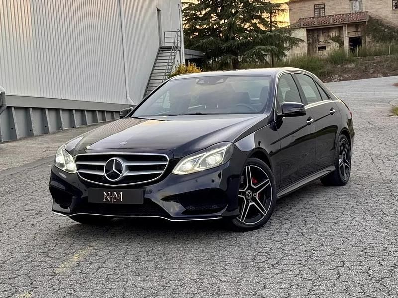 Preto Usado 2015 Mercedes E250 Avantgarde Sedan | € 24.990 (Preço justo) - Imagem 1/4