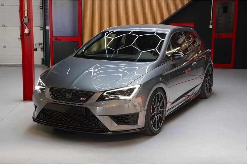 Usado Seat Leon CUPRA 290 HP (213 kW) 2016 Cinzento