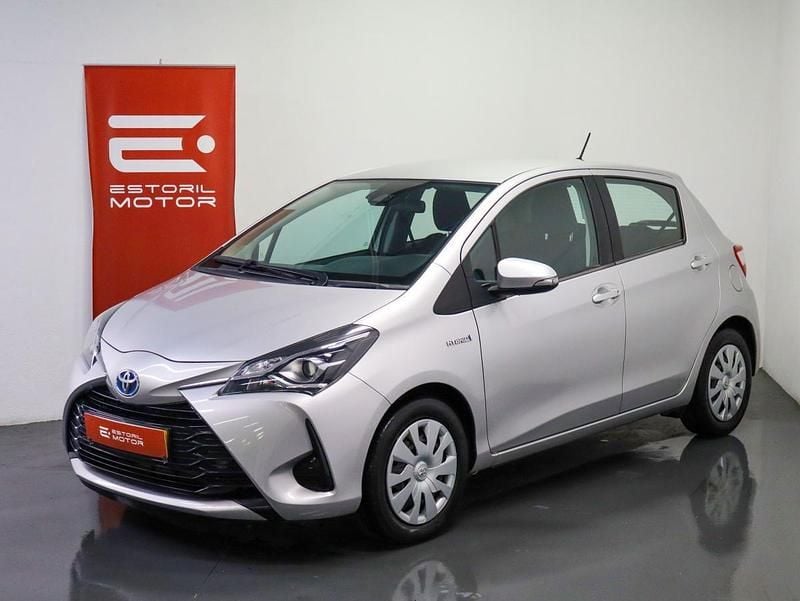 Usado Toyota Yaris Hybrid Active 100 HP (73 kW) 2019 Cinza
