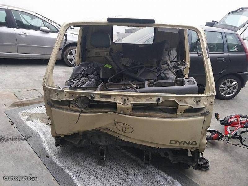 Toyota dyna запчасти