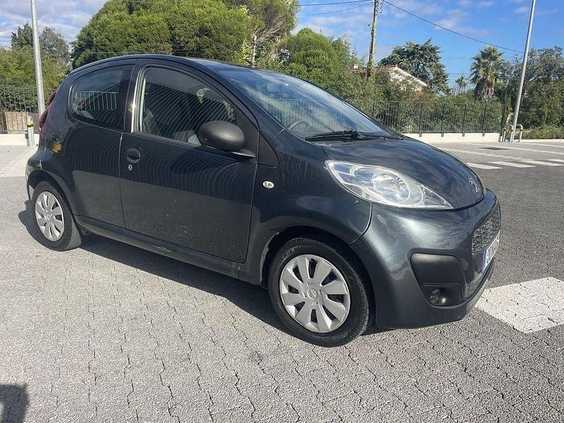 Usado Peugeot 107 68 HP (50 kW) 2012 Citadino