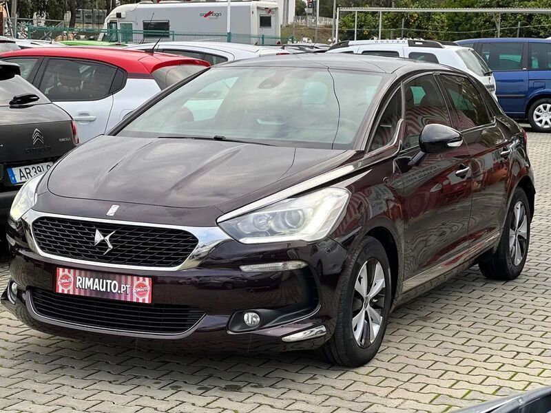 Cinza Usado 2015 DS Automobiles DS5 So Chic Citadino | € 14.749 (Preço elevado) - Imagem 1/4