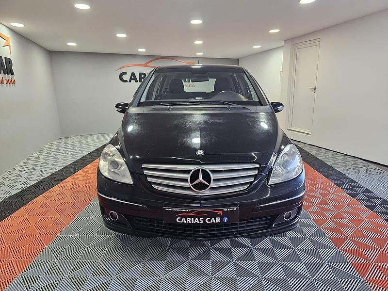 Usado Mercedes B180 109 HP (80 kW) 2006 Preto Monovolume