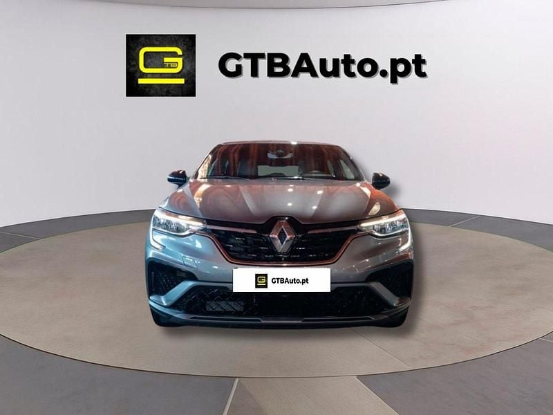 Cinzento Usado 2023 Renault Arkana RS Line SUV | € 29.900 - Imagem 1/4