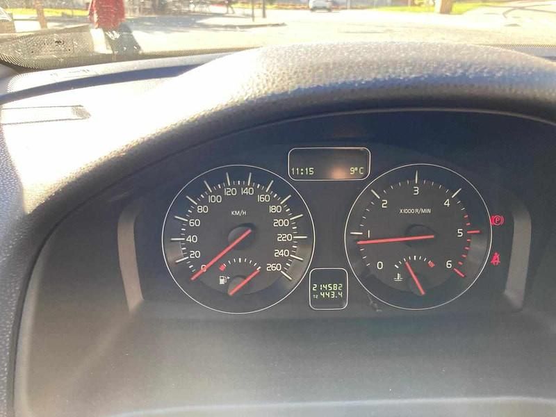 Usado Volvo V50 109 HP (80 kW) 2010 Cinzento Carrinha