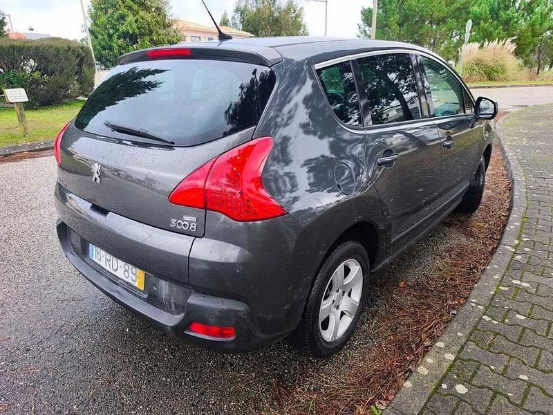 Usado Peugeot 3008 115 HP (84 kW) 2012 Sedan
