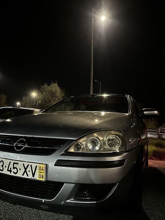 Usado 2004 Opel Corsa Enjoy Sedan | € 2.000 (Preço justo) - Imagem 1/4