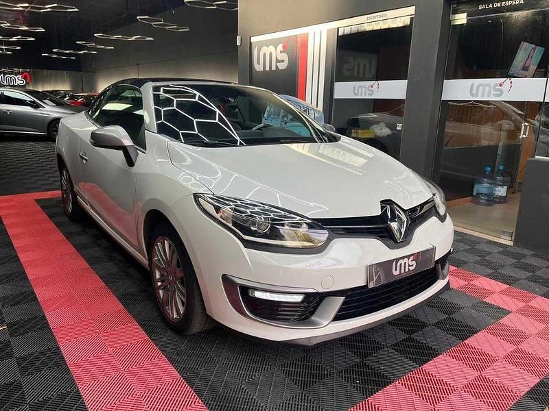 Branco Usado 2014 Renault Mégane III | € 13.500 (Caro) - Imagem 1/4