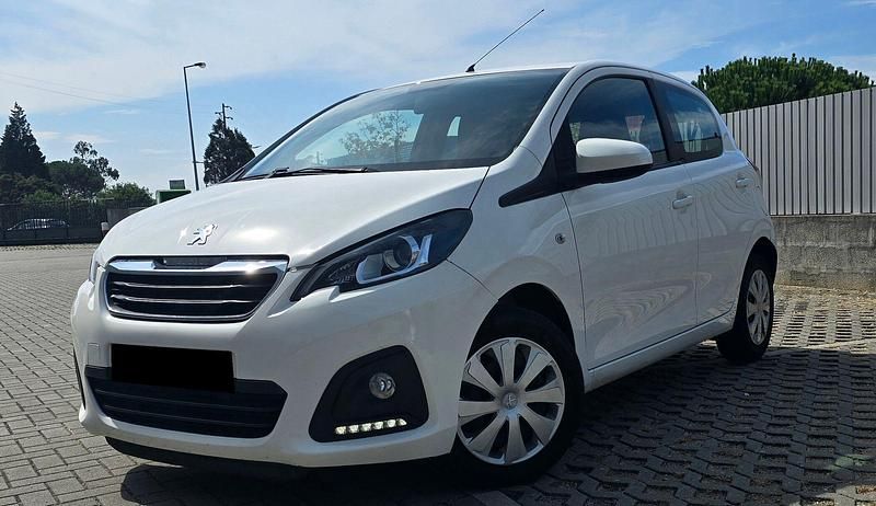 Branco Usado 2019 Peugeot 108 Active Citadino | € 10.790 (Preço justo) - Imagem 1/4