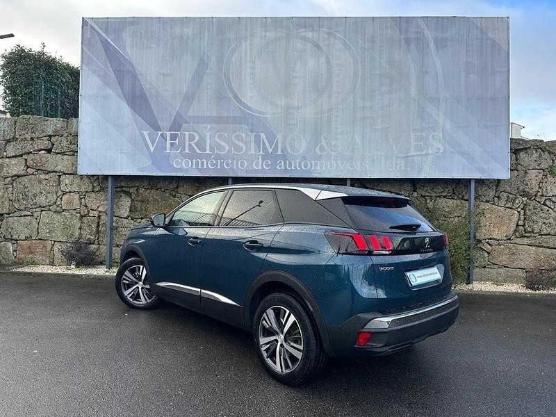 Usado Peugeot 3008 Allure 130 HP (95 kW) 2023 Azul SUV