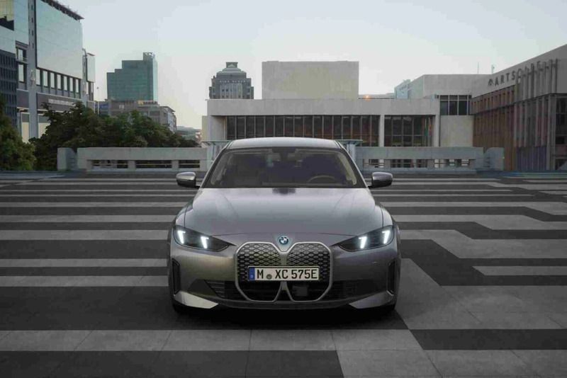 Cinzento Novo 2025 BMW i4 Shadowline Sedan | € 63.900 (Super Preço) - Imagem 1/4