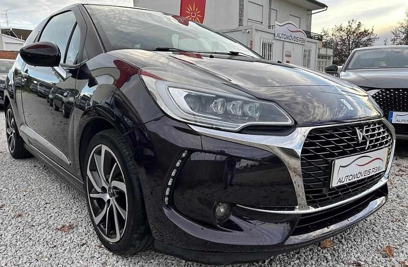 Usado DS Automobiles DS3 Be Chic 100 HP (73 kW) 2017 Bordeaux Coupé