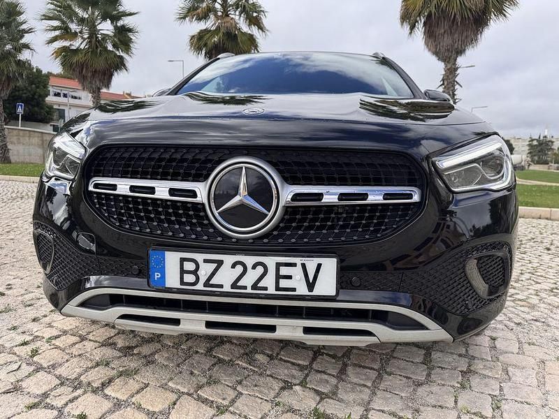 Usado 2022 Mercedes GLA250 SUV | € 29.500 - Imagem 1/4