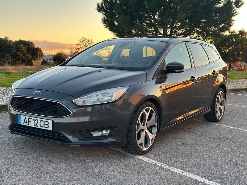Cinza Usado 2016 Ford Focus Titanium Carrinha | € 11.900 (Preço elevado) - Imagem 1/4