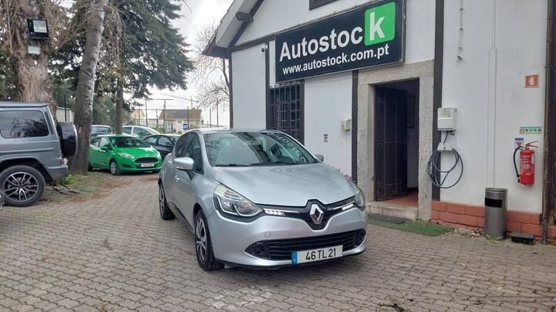 Usado Renault Clio IV Zen 90 HP (66 kW) 2013 Cinza