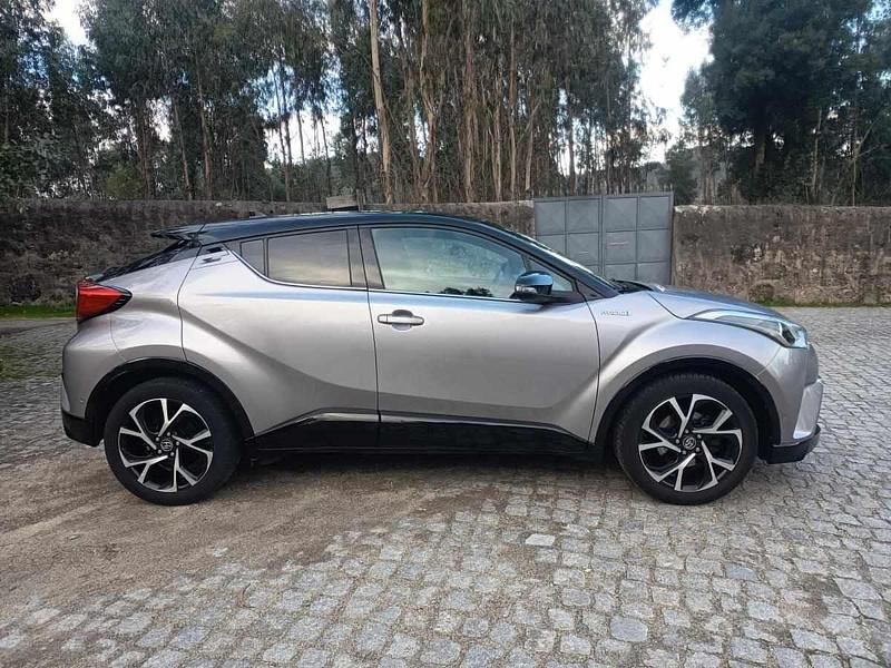 Usado Toyota C-HR 122 HP (89 kW) 2017 Cinzento SUV