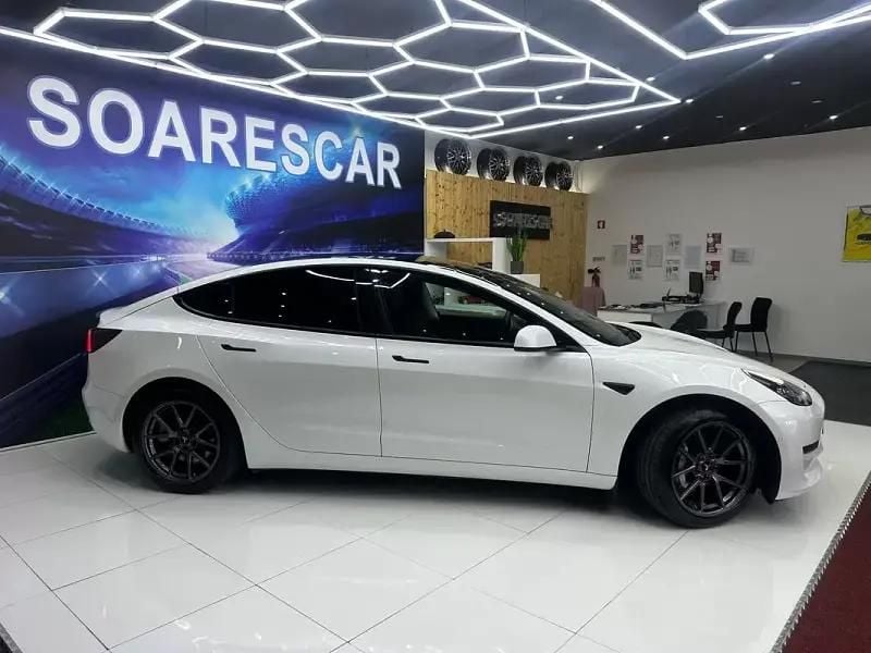 Usado Tesla Model 3 Long Range AWD 366 kW (498 HP) 2021 Branco Sedan