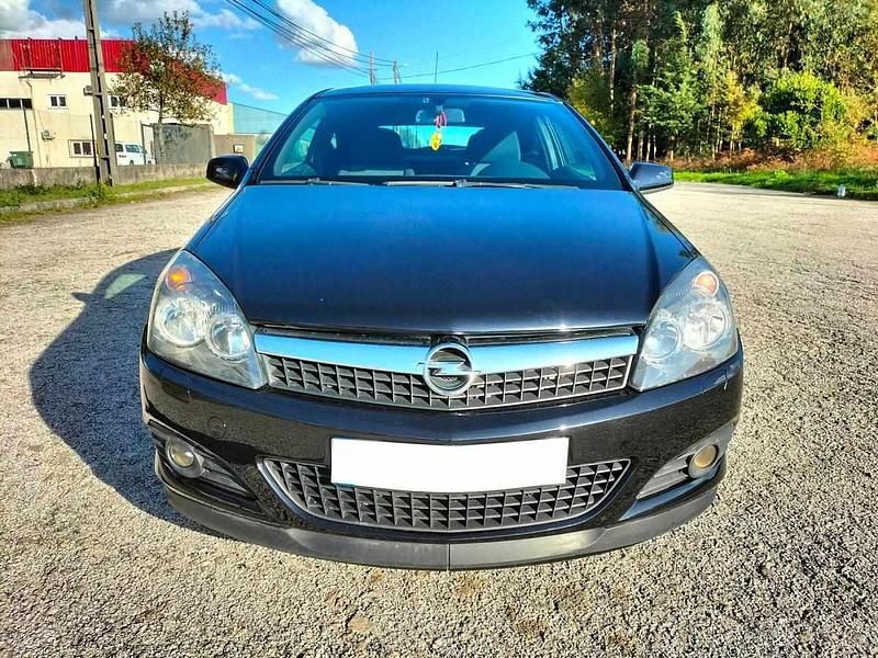Usado Opel Astra 125 HP (91 kW) 2007 Preto Citadino