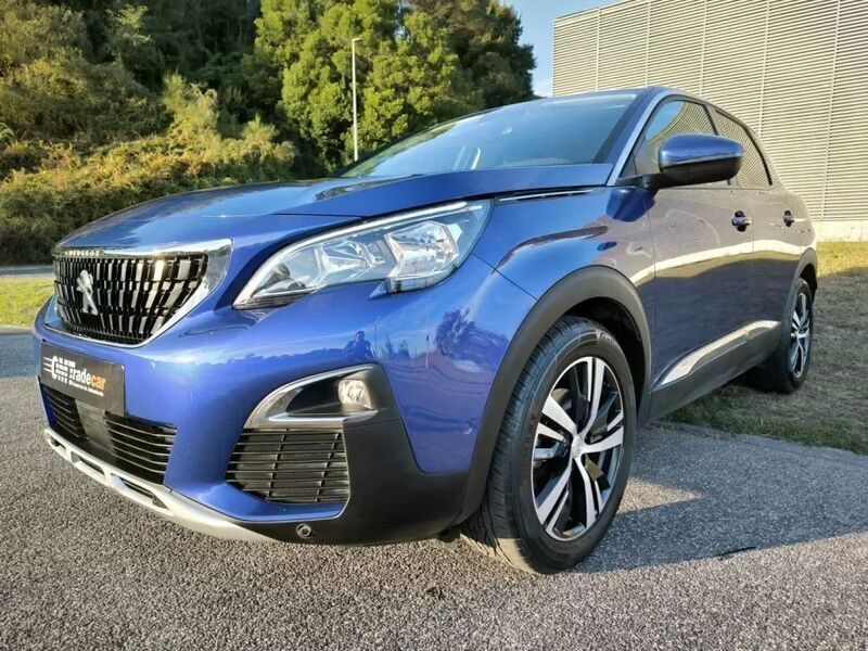 Azul Usado 2018 Peugeot 3008 Allure SUV | € 15.999 (Bom preço) - Imagem 1/4