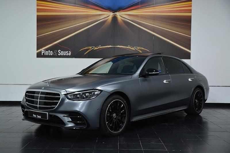 Cinzento Usado 2023 Mercedes S580 Sedan | € 110.000 - Imagem 1/4