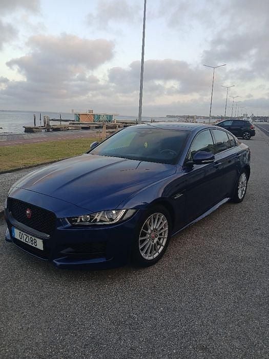 Usado 2015 Jaguar XE R-Sport Sedan | € 14.000 (Bom preço) - Imagem 1/4